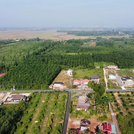 Minimalist Homestay D Pokok Sena Exterior photo